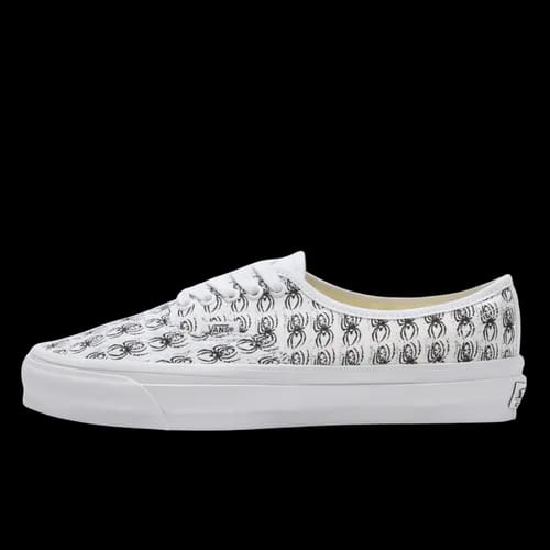 VANS × INVINCIBLE LX SK8 MID FRAYED BLACK | AREA 02 — Asia's