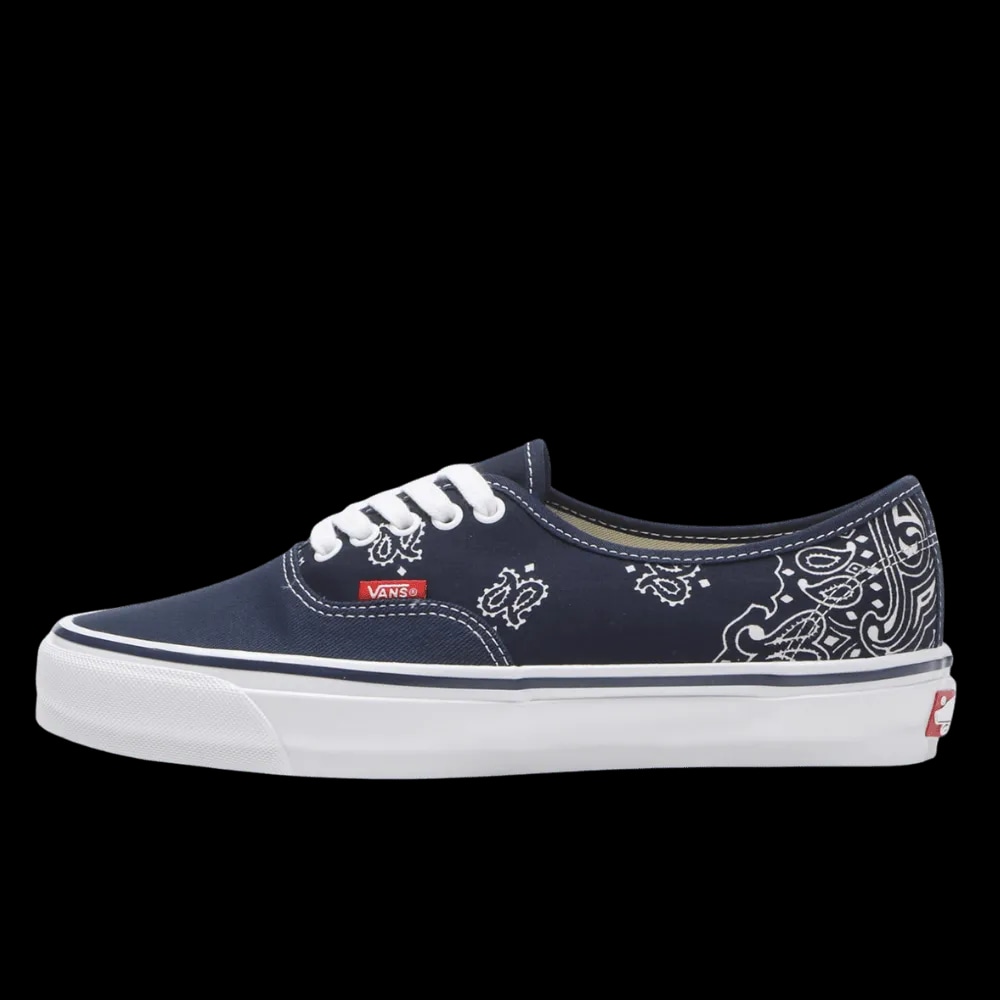 OTW AUTHENTIC 44 BEDWIN & THE HEARTBREAKERS NAVY BANDANA | AREA 02